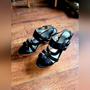 Guess genuine leather heels